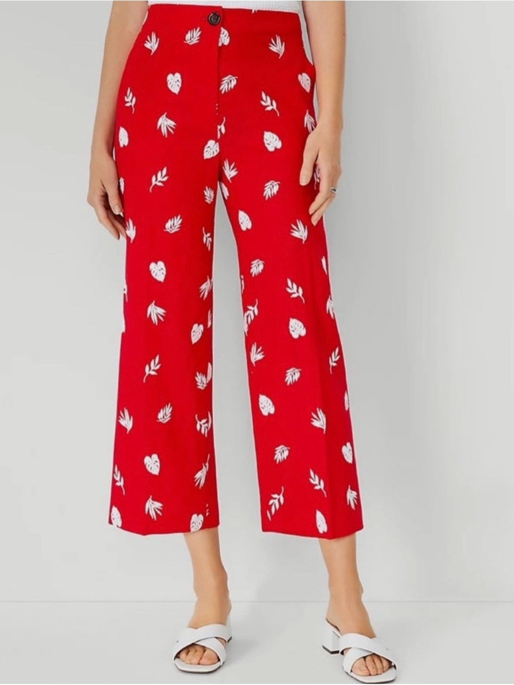 Ann Taylor Red Wide-Leg Cropped Pants with White Leaf Embroidered